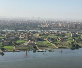 Duplex - Nile & pyramids view