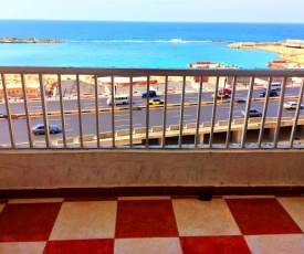 El-Moshir Apartment - Sea View - 5 Stars
