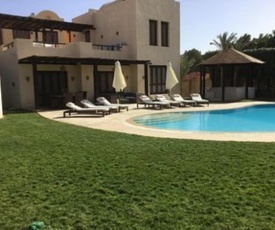 Extremely Private Villa with Optional Pool Heating