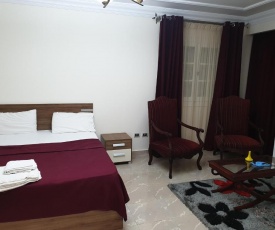 Khaled Ibn Al Waleed Apartment by Alexander the Great Hotel