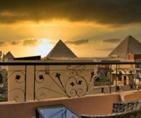 Pyramids oasis inn