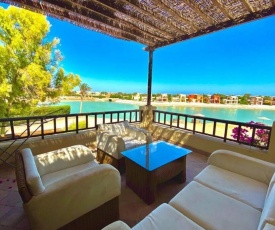 3 BR duplex with Lagoon View